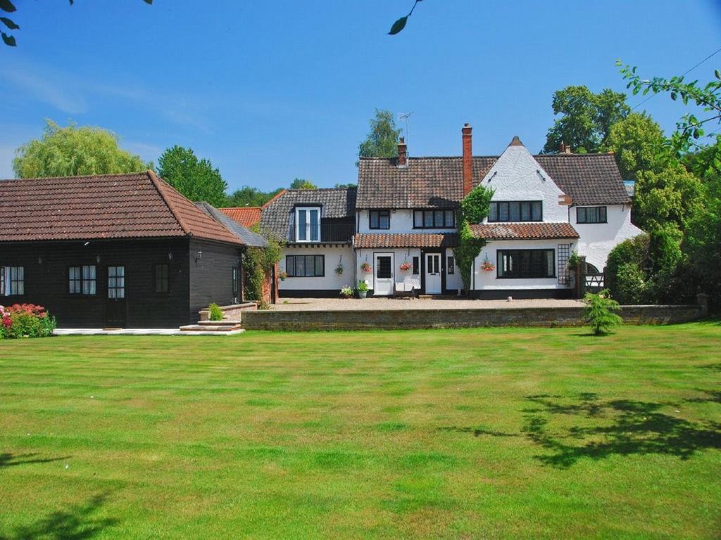 Bridge House B&B Coltishall エクステリア 写真